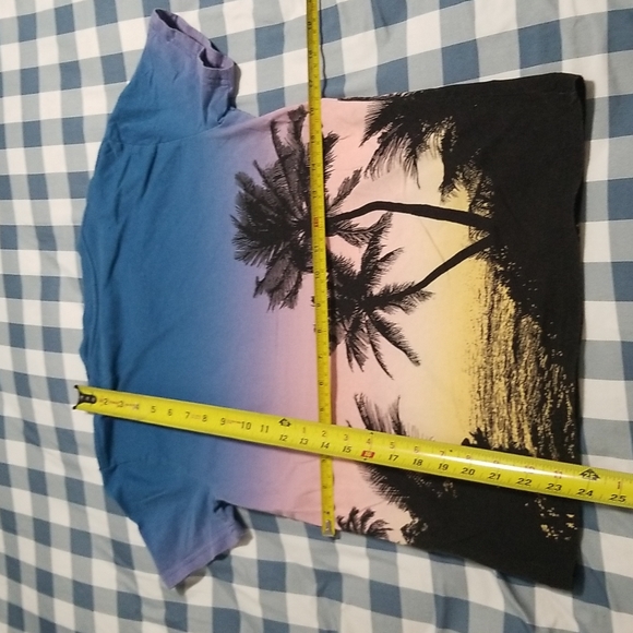 2 TOPS HOLLISTER - Picture 12 of 14